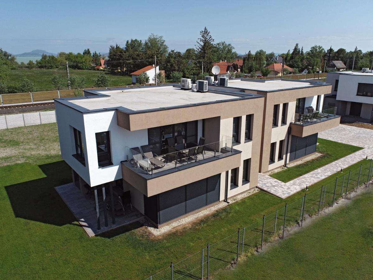 شقة Zea Apartmanhaz بالاتونفينيفيس المظهر الخارجي الصورة