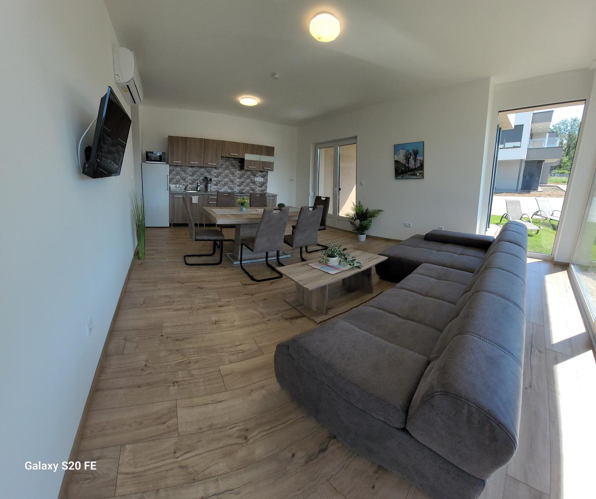 شقة Zea Apartmanhaz بالاتونفينيفيس المظهر الخارجي الصورة